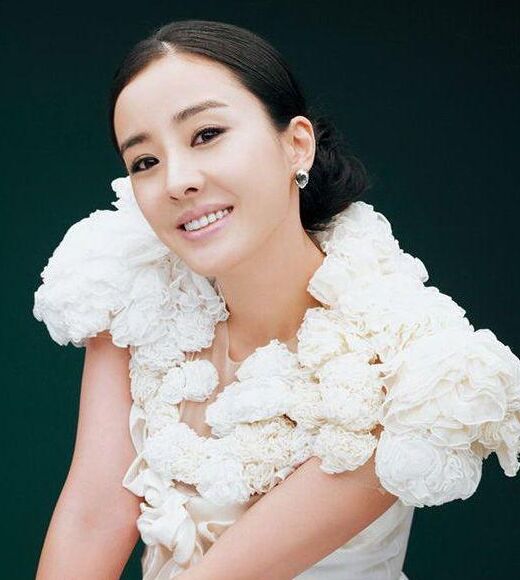 为什么流行口罩戴在下巴底下(经常把口罩戴在下巴下面对脸型好吗)