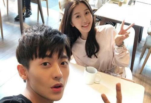 虞书欣彦希什么关系怎么认识的