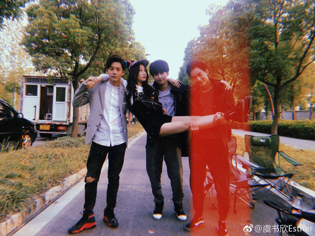 虞书欣彦希什么关系怎么认识的