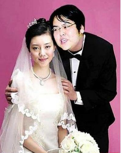 车晓婚礼，于震身价多少个亿(于震前妻婚纱照)