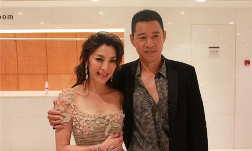 张丰毅老婆霍凡为什么不生孩子？张丰毅肌肉(张丰毅第二任妻子霍凡婚史)