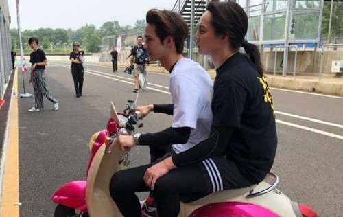 尹正为什么叫丢丢？尹正的粉丝为什么叫阿九