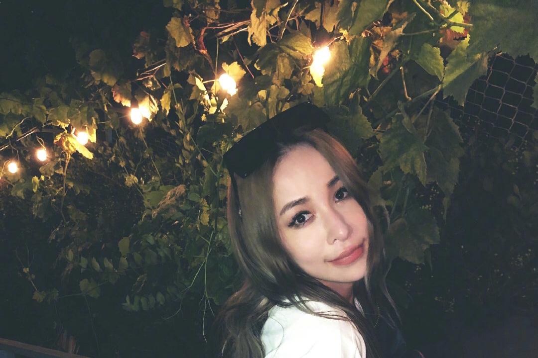 又是一个翟天临?“万人迷”陈好中戏教授资