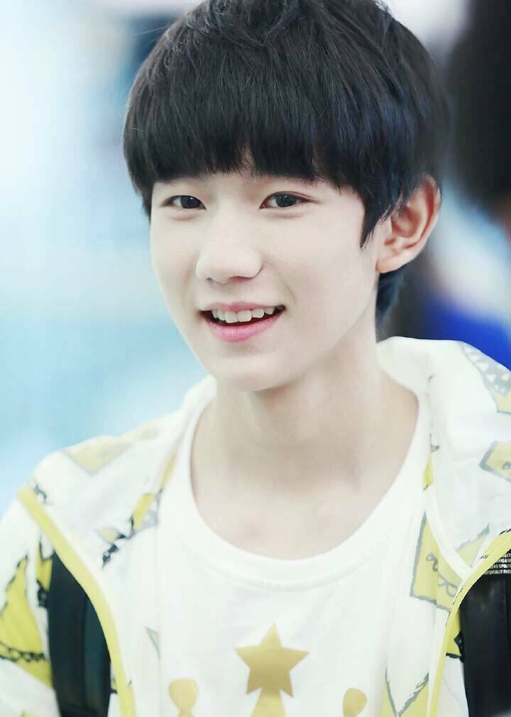 王源为师弟时代少年团写歌(我们的少年时代王源)