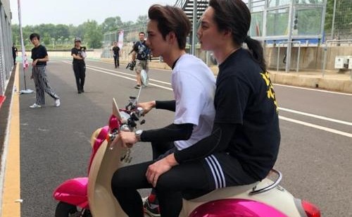 尹正为什么叫丢丢？尹正的粉丝为什么叫阿九