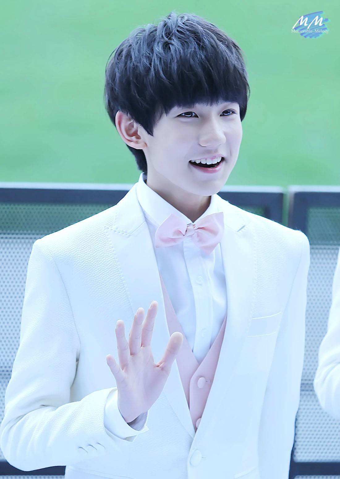 王源为师弟时代少年团写歌(我们的少年时代王源)