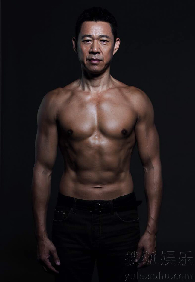 张丰毅老婆霍凡为什么不生孩子？张丰毅肌肉(张丰毅第二任妻子霍凡婚史)