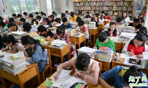 临近高考抑郁要告诉父母吗(抑郁要不要告诉父母)