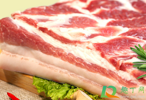 为什么猪肉切开是发绿(猪肉切出来发绿)