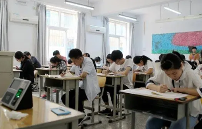 2022年高考同一考场分AB卷吗(2021新高考试卷分ab卷吗)
