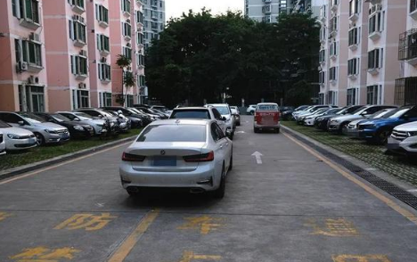 小区车位有必要买二个吗(小区业主可以买两个车位吗)