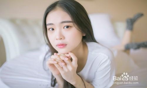 女生喜欢男生的暗示，女生一般怎么(如果男生喜欢女生有什么暗示)