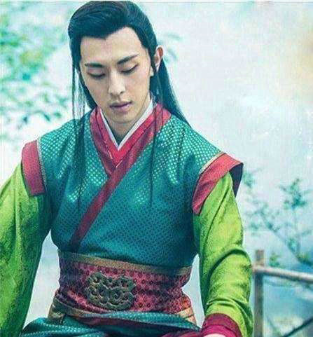 李策也喜欢楚乔吗?李策最后是被谁杀死的?(楚乔传中的李策是谁)