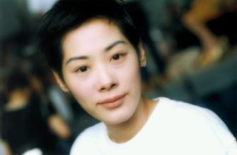 关淑怡曝私生子生父活佛照片(关淑怡为高僧生子)