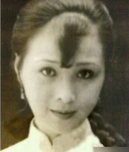 刘亦菲以前走性感路线视频