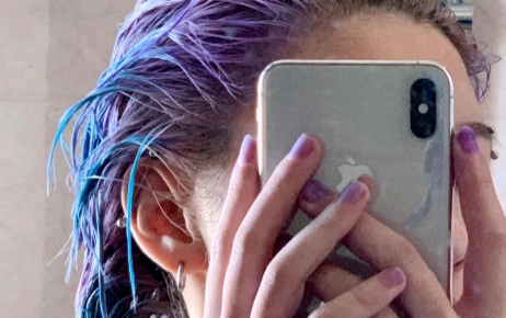 用紫药水染头发有什么危害吗(紫药水染发对头皮有害吗)