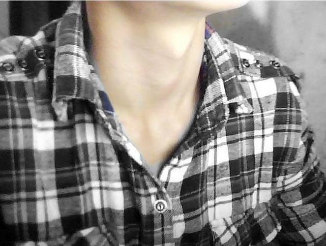 男生的喉结为什么不能碰，男生有多(男生的喉结为什么不能随便碰?)