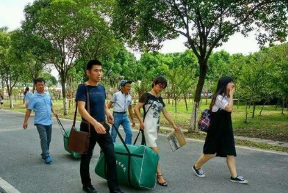 今年国庆高校学生可以回家吗2022(国庆高校能回家吗)