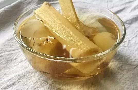 甘蔗煮水带皮好还是不带皮好(甘蔗煮水要带皮吗)