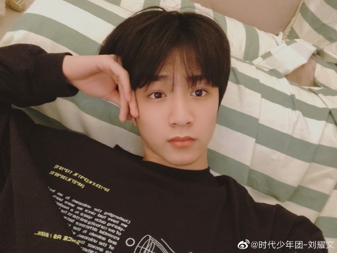 刘耀文为什么可以出道,他才15岁怎么长这么高？　本文共（1192字）