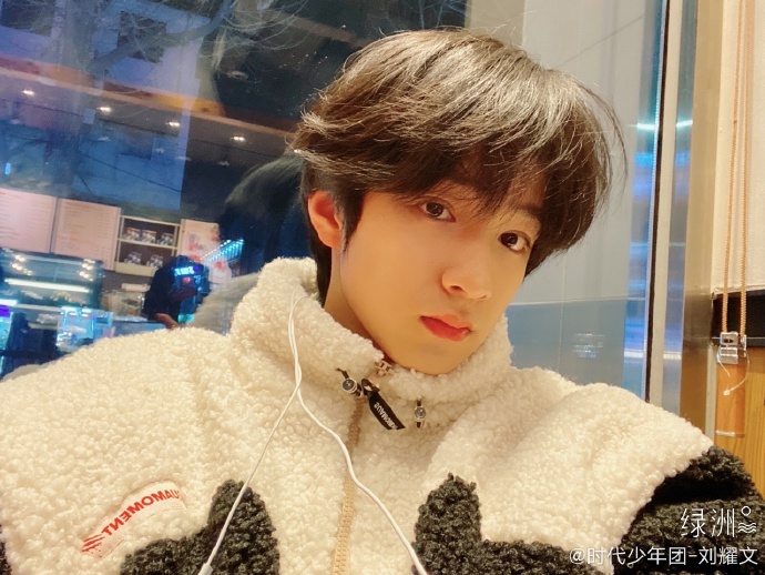 刘耀文为什么可以出道,他才15岁怎么长这么高？　本文共（1192字）