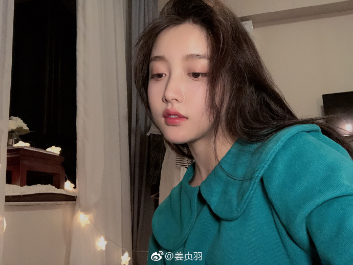 垚昕生活素颜图片,刘垚昕和姜贞羽是一个人？　本文共（1069字）