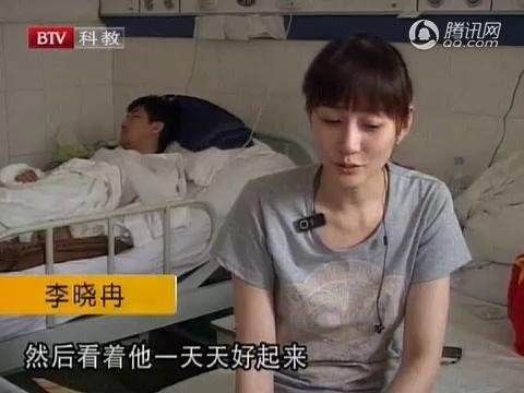 鄢颇现任老婆蝴蝶照片,鄢颇李小冉为什么分手？　本文共（1145字）