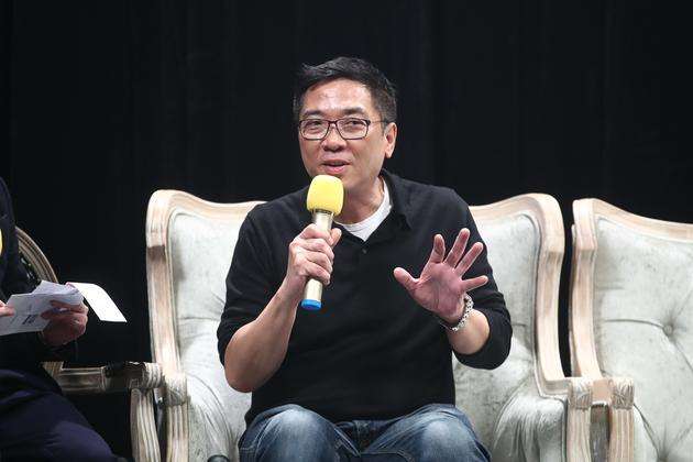 关锦鹏的感情生活回顾,他的第一任妻子是谁？　本文共（1112字）