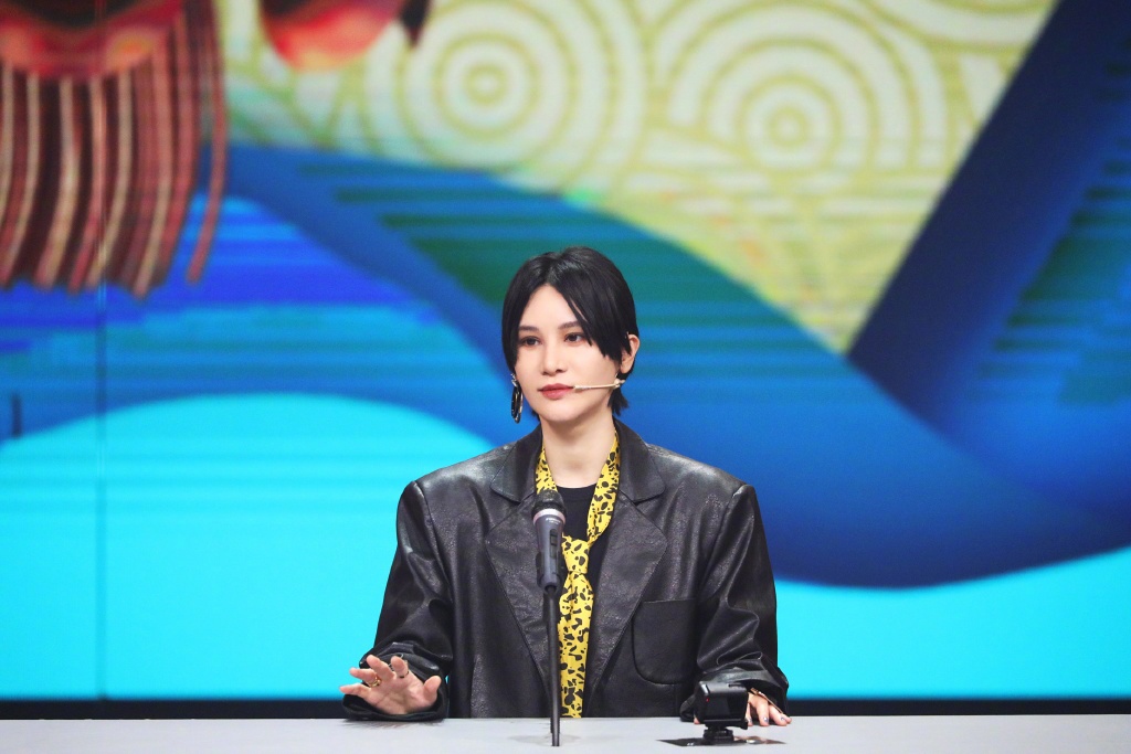 尚雯婕为什么叫三儿、出品人、尚32、PK王？她素颜照片啥样　本文共（1120字）