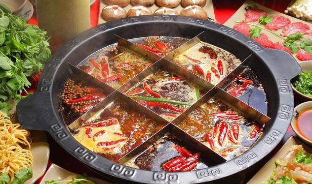 牛粪火锅真的是用牛粪做的吗,牛粪火锅有什么功效？　本文共（1147字）