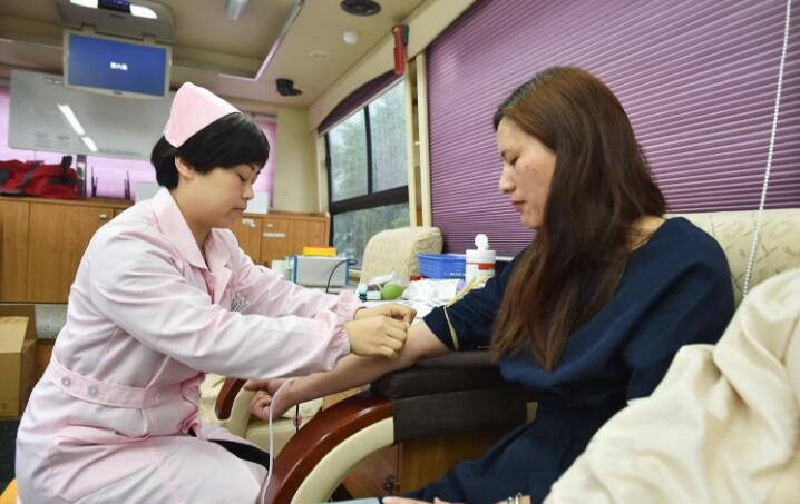 ab型血为什么叫黄金血,女孩ab血型通常长的较漂亮吗　本文共（932字）
