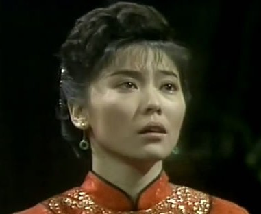 官晶华年轻时候的照片组图,郑少秋第二老婆官晶华家庭背景　本文共（1211字）