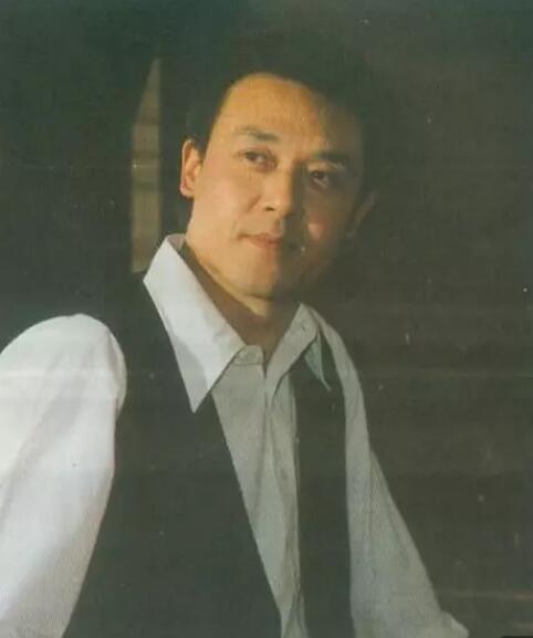 达式常近期现状如何,他被陷害是怎么回事？　本文共（1134字）