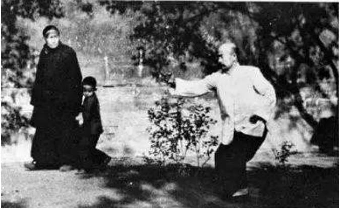 郭云深为什么会瘫痪,郭云深真的很厉害吗？　本文共（1009字）