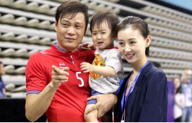 范志毅脸都不要了全文怎么说的,他的三任妻子照片资料　本文共（1251字）