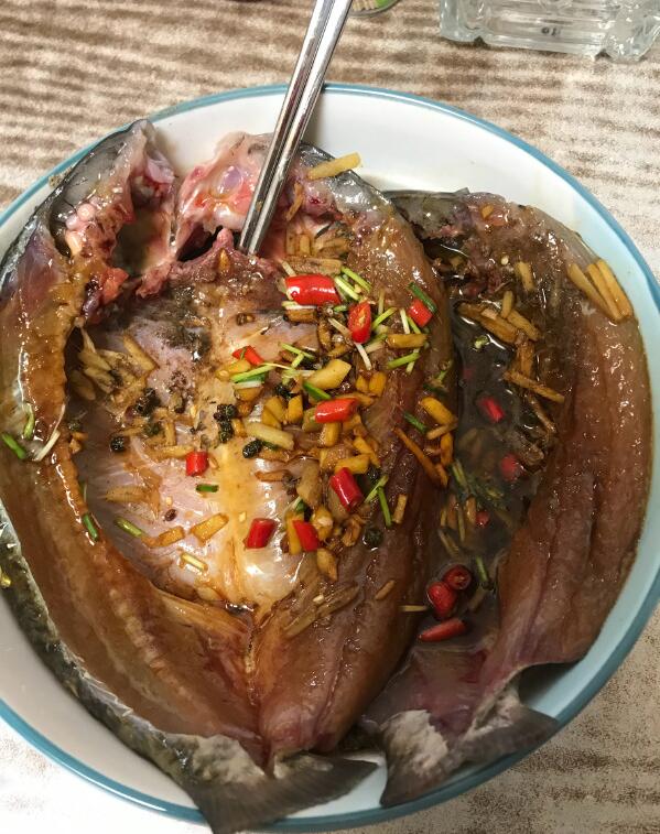 什么鱼可以做烤鱼吃,烤鱼是开背还是开膛做？　本文共（1043字）