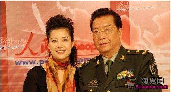 李双江的大儿子李贺现状,为人低调帅气　本文共（1045字）