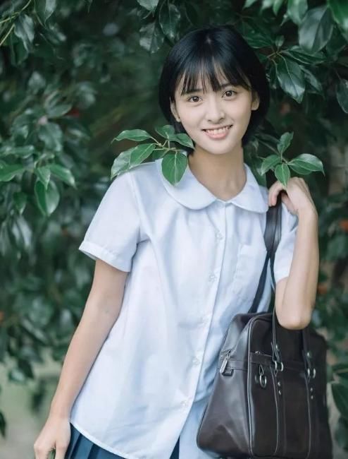 初恋脸的女生的长相特点有哪些,初恋脸是怎么养成的？　本文共（1392字）