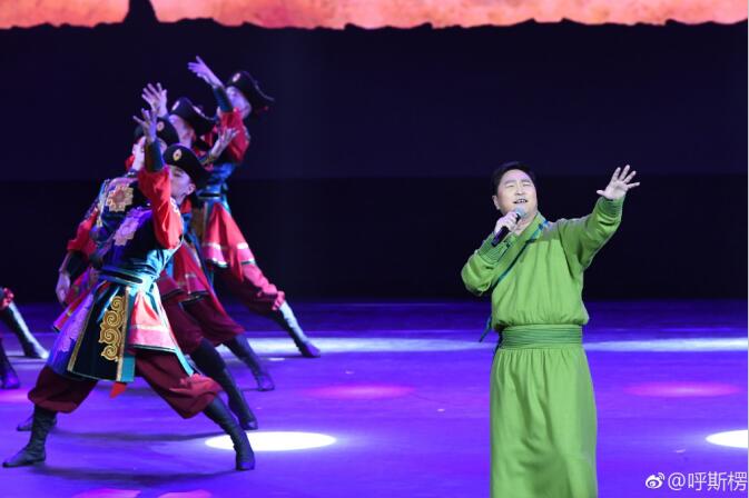 呼斯楞为什么离开额尔古纳乐队选择单飞,他是男中音吗　本文共（1082字）