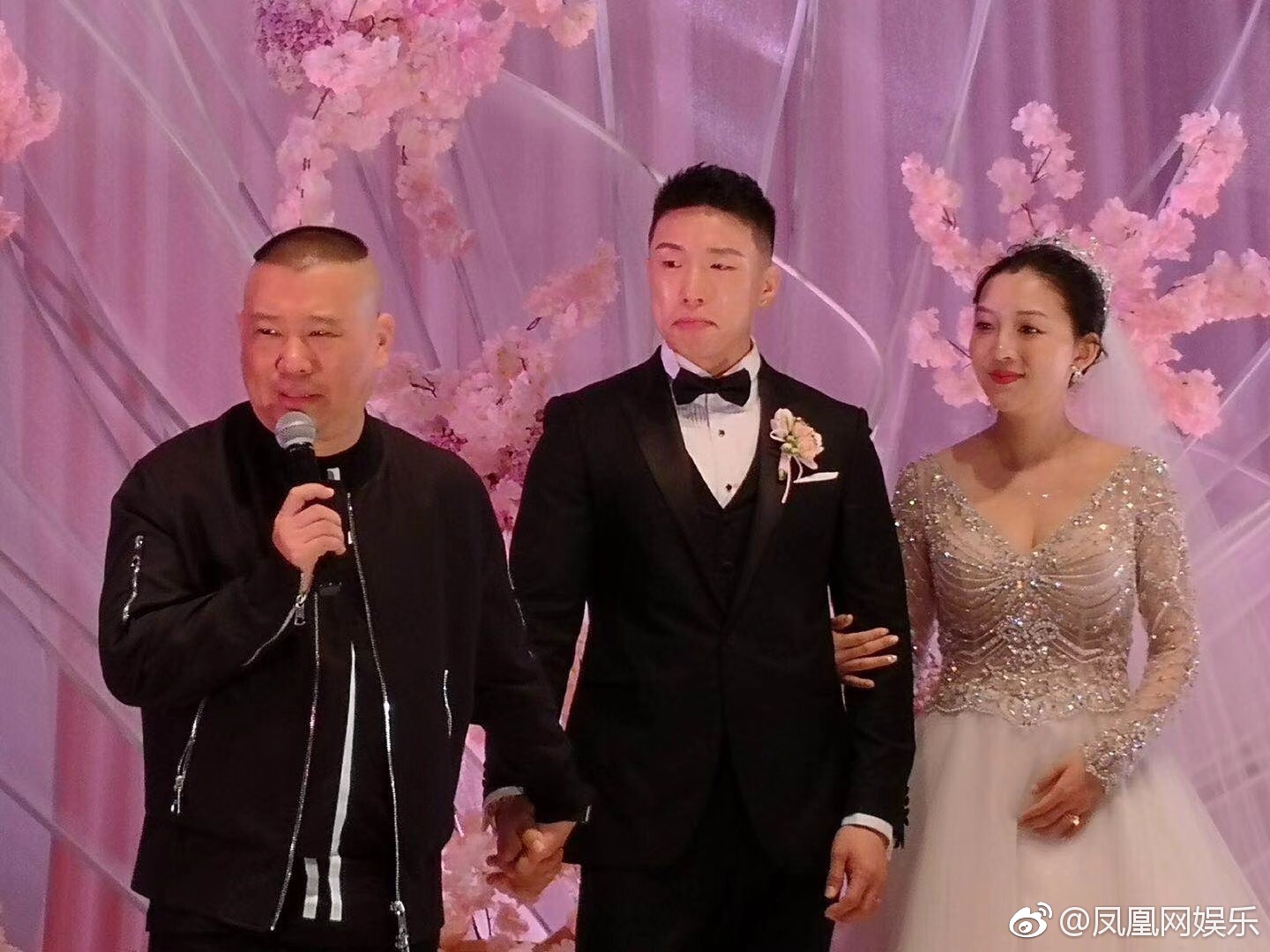 朱云峰为什么叫烧饼？朱云峰老婆章雨轩资料照片　本文共（1132字）