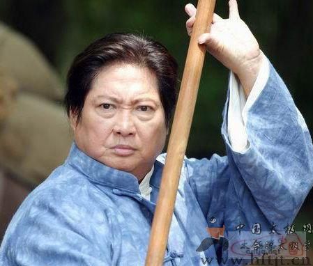 洪金宝和成龙谁势力大？洪金宝和向华强恩怨解密　本文共（1069字）