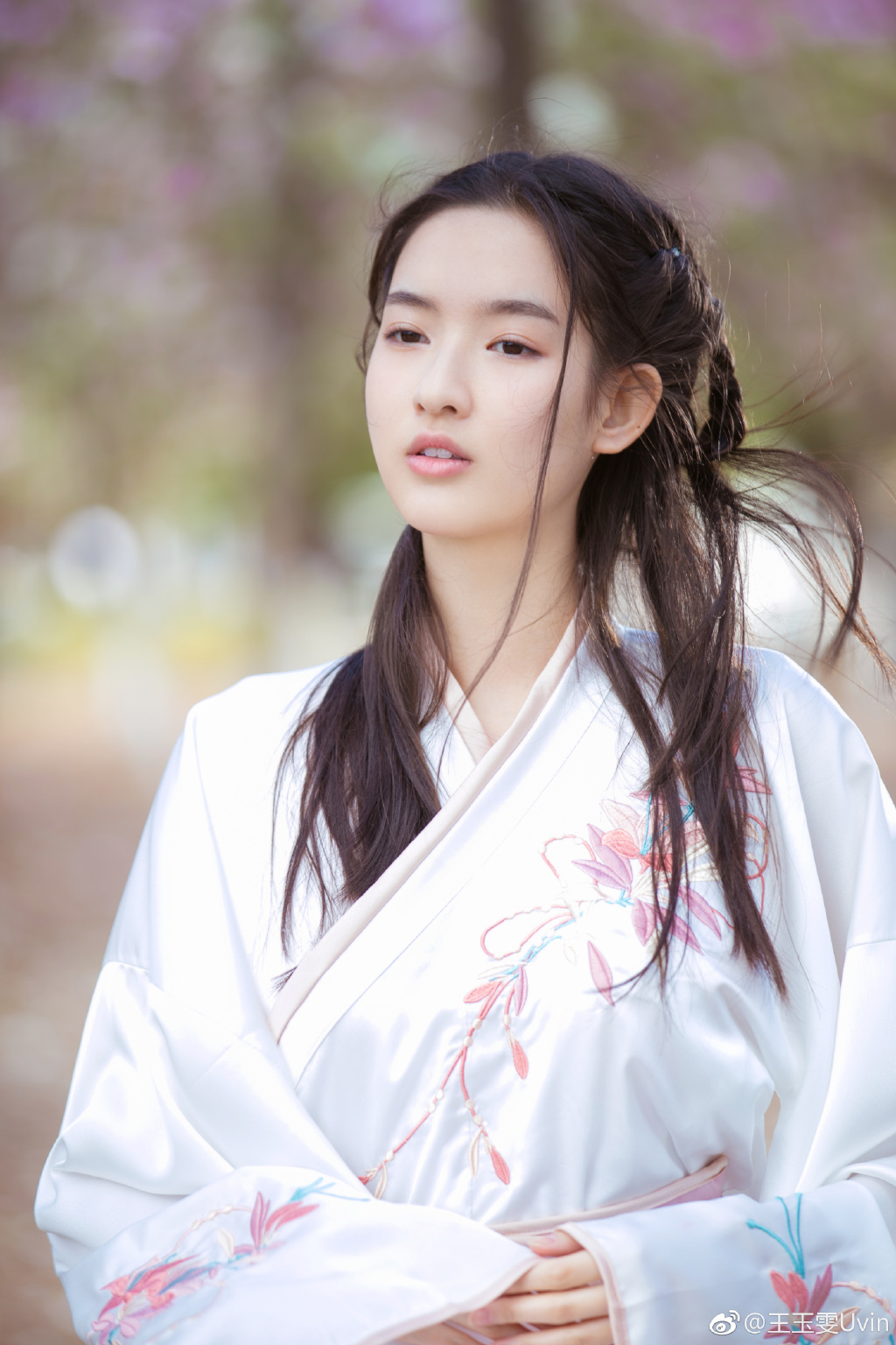 刘昊然女朋友是王玉雯？王玉雯太美了组图　本文共（1000字）