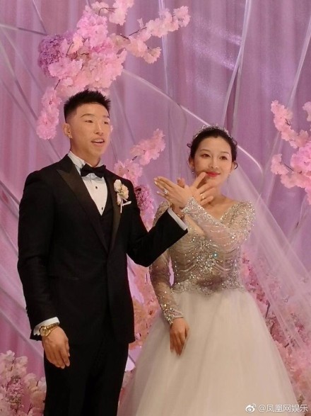 朱云峰为什么叫烧饼？朱云峰老婆章雨轩资料照片　本文共（1132字）
