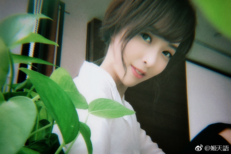 姬天语为什么现在姓姬？姬天语和搭档刘喆是情侣吗　本文共（979字）