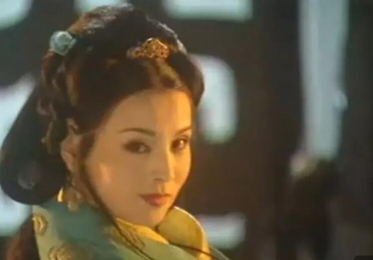 赵明明现在真老照片,她当年被称第一美女时巅峰美照组图　本文共（1020字）