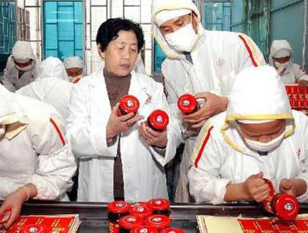 陶华碧的两个儿子简介,陶碧华的老公是谁？　本文共（802字）