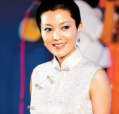 谢雨欣老公沈俊林轰动事件是什么事,谢雨欣剃光头是出家当尼姑了吗？　本文共（1099字）