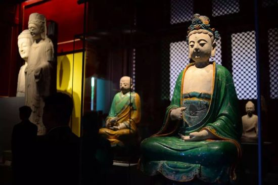 慈宁宫为什么很多佛像？慈宁宫为什么没人敢住　本文共（1176字）