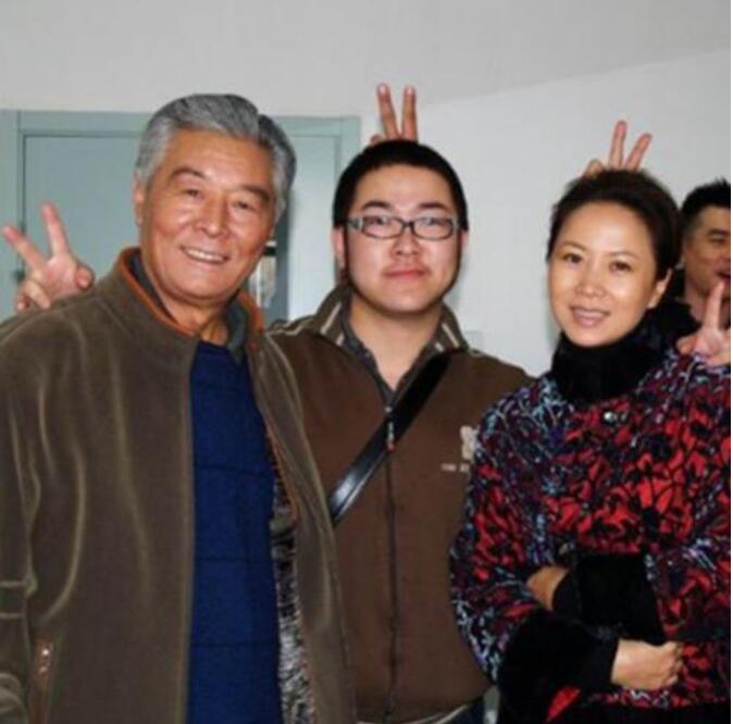 崔可法现在怎么样子照片,崔可法的老婆照片　本文共（1015字）