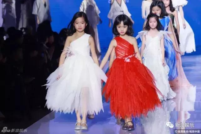 钟丽缇女儿考拉长残的照片,考拉小时候美丽照片组图　本文共（1417字）